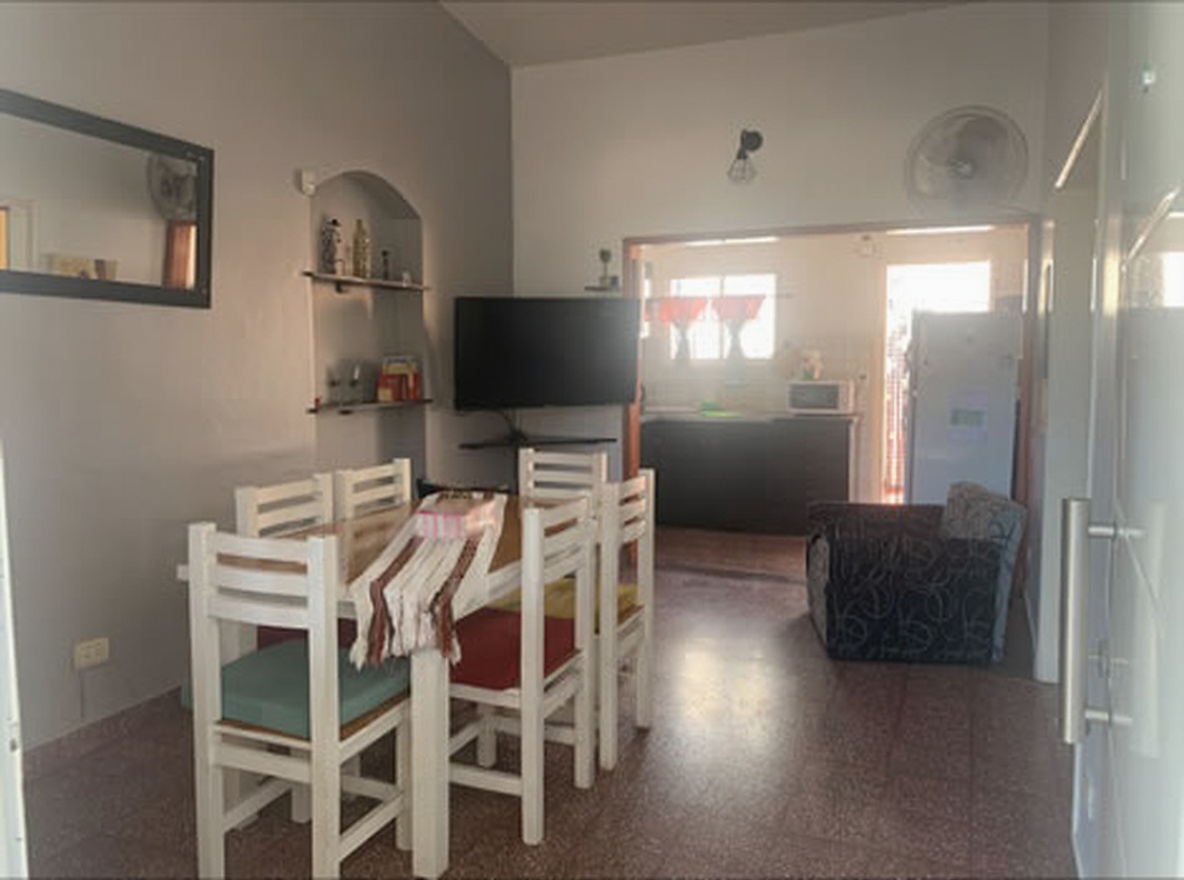 Chalet con WiFi a 400 metros del mar en Mar del Tuyú miniatura 3