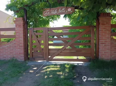 Cabaña con parque y parrilla en Mar del Tuyú