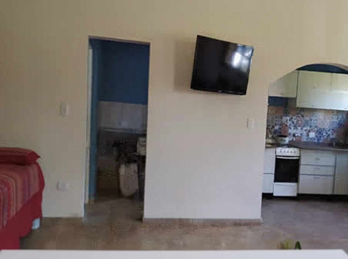 Cabaña con parque y parrilla en Mar del Tuyú miniatura 4