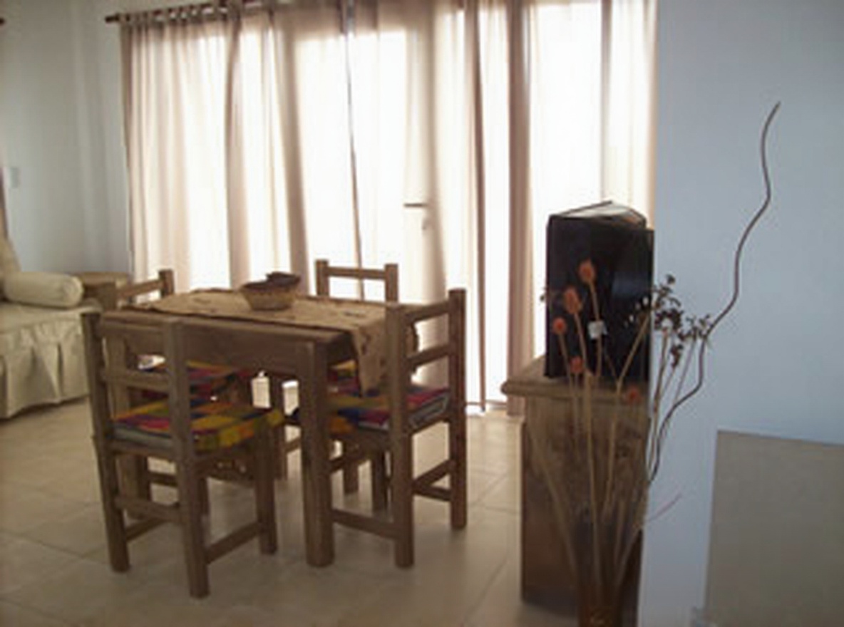 Departamento con cochera y parrilla en San Clemente del Tuyú miniatura 2