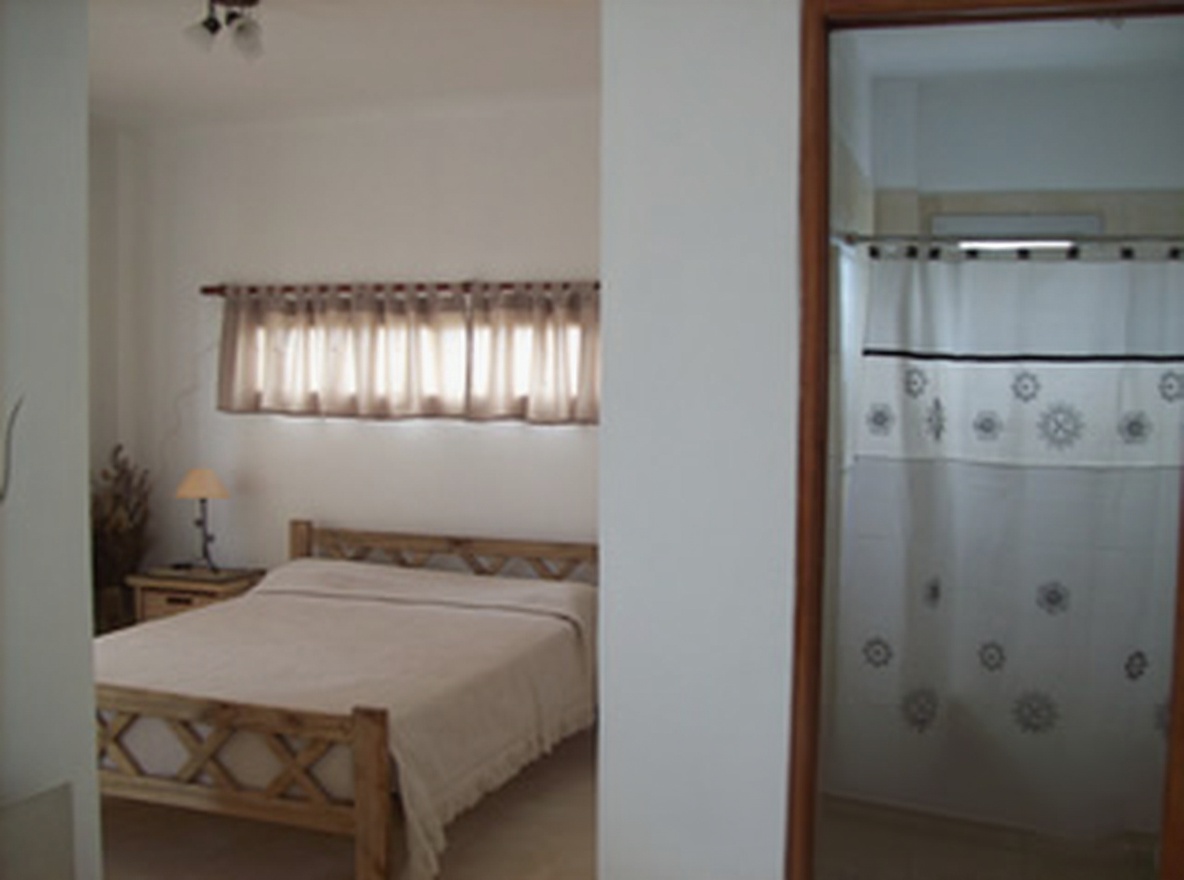 Departamento con cochera y parrilla en San Clemente del Tuyú miniatura 6