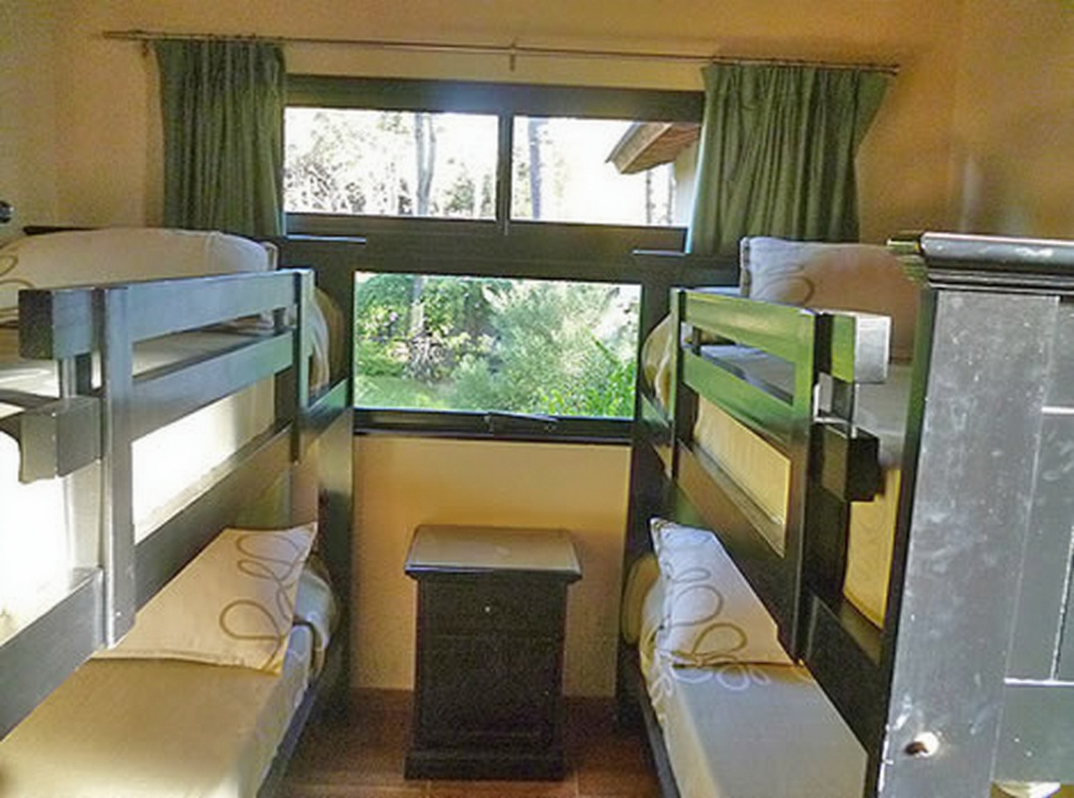 Chalet de 3 dormitorios en Costa del Este miniatura 9