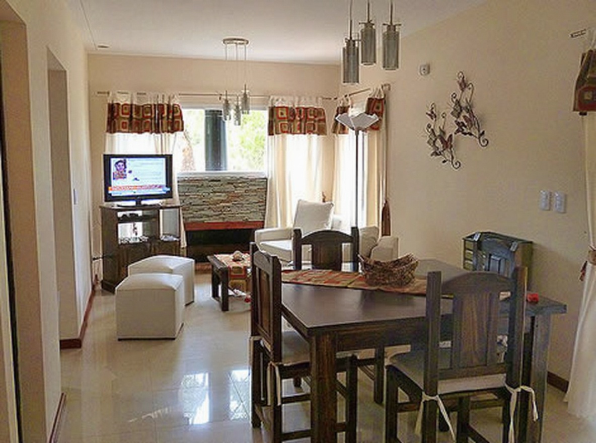 Chalet con cochera en Costa del Este miniatura 3