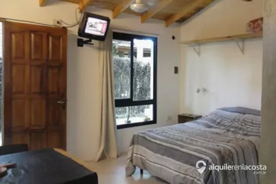Monoambiente con patio y parrilla a 200 metros del mar en Costa del Este