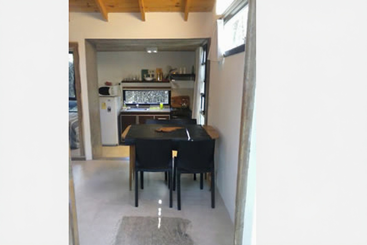 Monoambiente con patio y parrilla a 200 metros del mar en Costa del Este miniatura 6