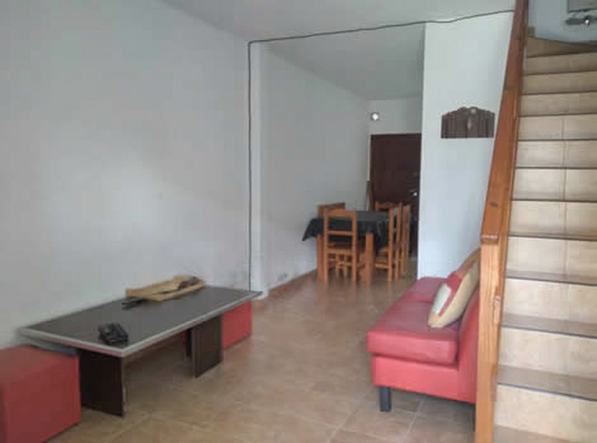 Tríplex con patio y parrilla a 300 metros del mar en Mar del Tuyú miniatura 3