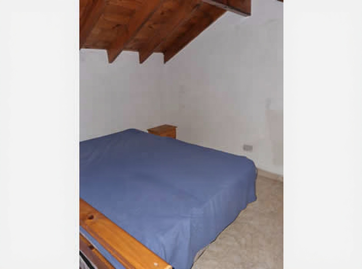 Tríplex con patio y parrilla a 300 metros del mar en Mar del Tuyú miniatura 9