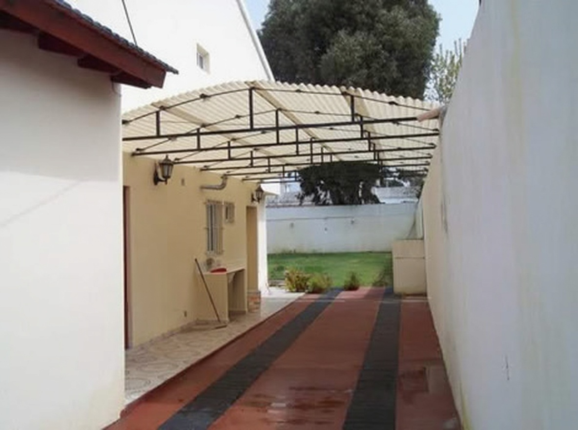 Tríplex con cochera y parrilla en Santa Teresita miniatura 7