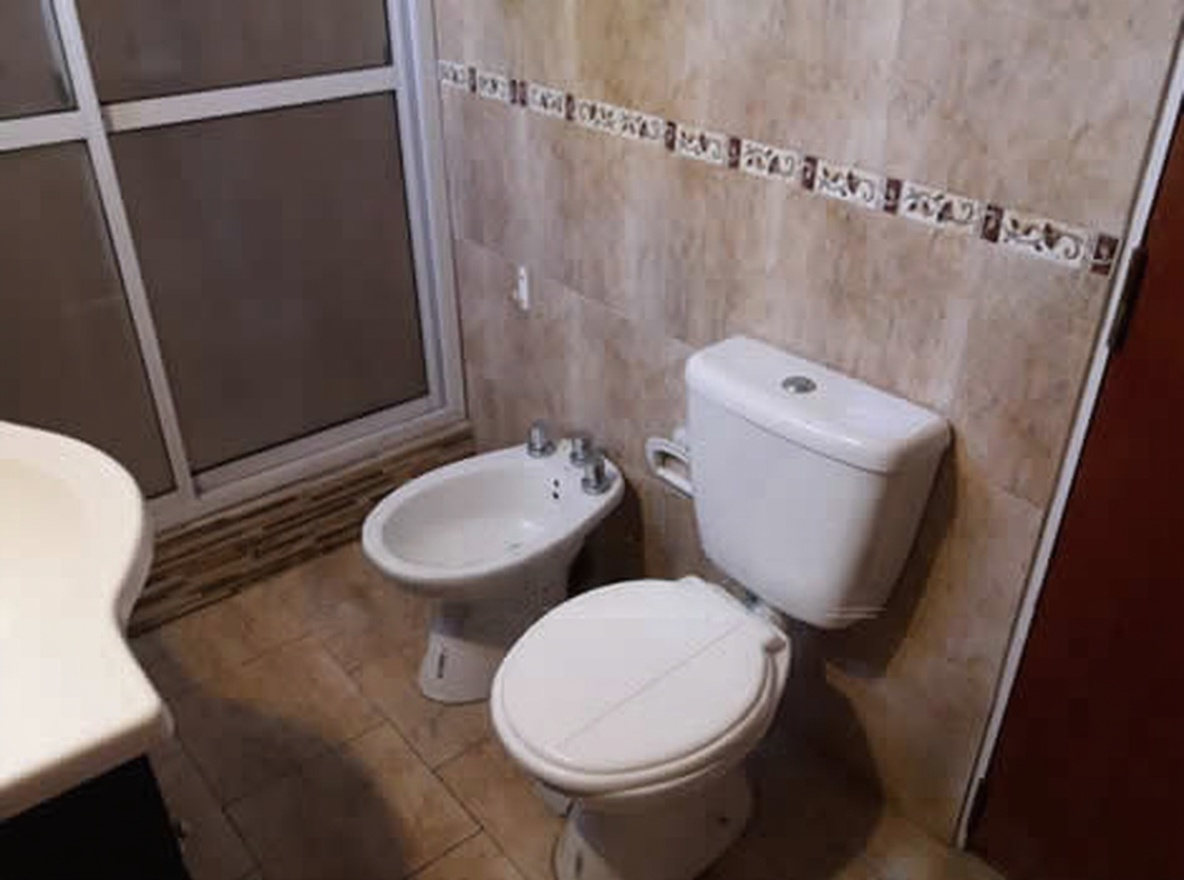 Tríplex con cochera y parrilla en Santa Teresita miniatura 10