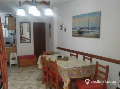 Tríplex con parrilla a 120 metros del mar en Mar del Tuyú foto 4