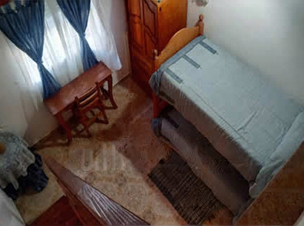 Tríplex con parrilla a 120 metros del mar en Mar del Tuyú miniatura 6