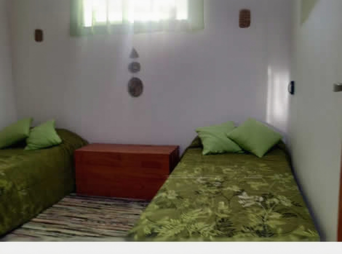 Tríplex con parrilla a 120 metros del mar en Mar del Tuyú miniatura 7