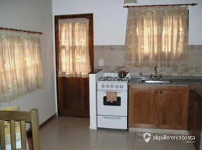 Cabañas con patio y parrilla a 700 metros del mar en Costa del Este foto 5
