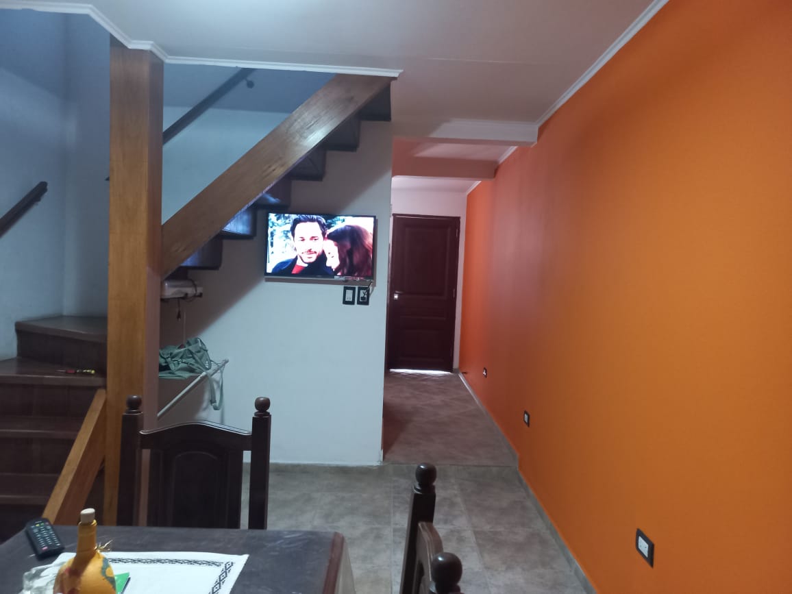 Dúplex en planta alta sobre Av. Acapulco, ideal para 4 personas miniatura 6