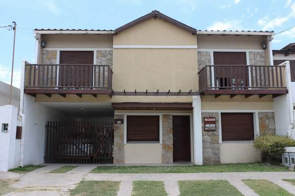 Departamentos para 2 y 4 personas a 1 cuadra del mar en Santa Clara del Mar miniatura 2