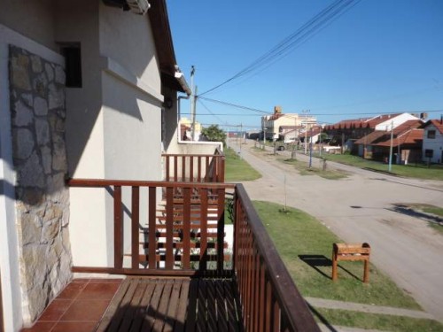 Departamentos para 2 y 4 personas a 1 cuadra del mar en Santa Clara del Mar miniatura 3