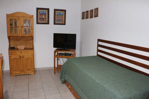 Departamentos para 2 y 4 personas a 1 cuadra del mar en Santa Clara del Mar miniatura 5