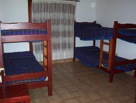 Dúplex para 6 personas con parque, parrilla y entrada para auto en Santa Clara miniatura 2