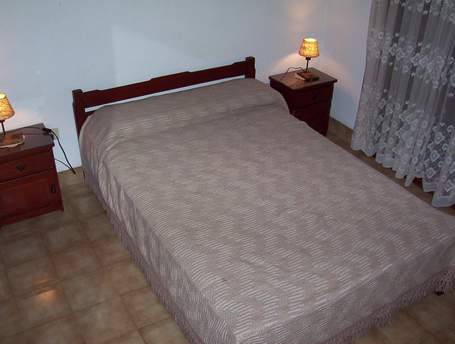 Dúplex para 6 personas con parque, parrilla y entrada para auto en Santa Clara miniatura 8