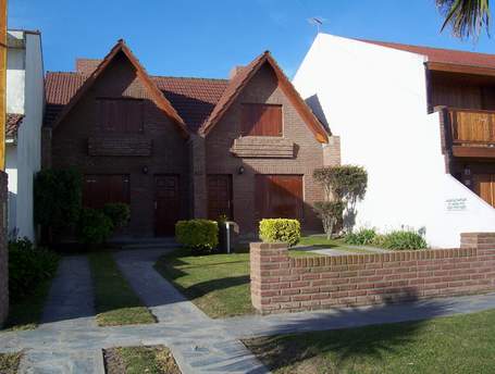 Dúplex para 6 personas a 1 cuadra del mar con parque y parrilla en Santa Clara