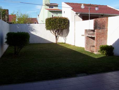 Dúplex para 6 personas a 1 cuadra del mar con parque y parrilla en Santa Clara miniatura 2