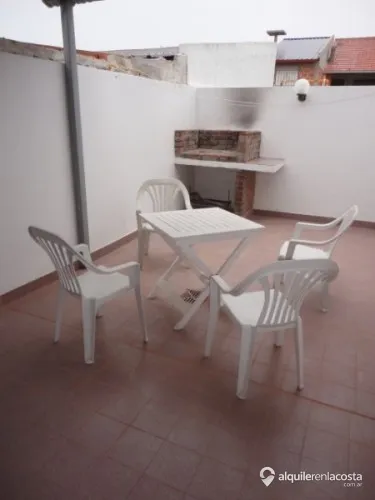 Dúplex amplio para 6 personas cerca del mar y del centro foto 3