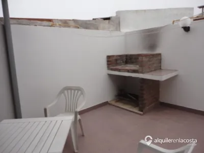 Dúplex amplio para 6 personas cerca del mar y del centro foto 4