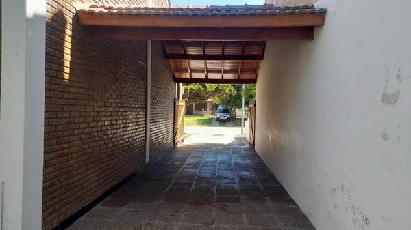 Chalet amplio para 6 personas a 3 cuadras del mar en Santa Clara miniatura 5