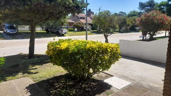 Chalet amplio para 6 personas a 3 cuadras del mar en Santa Clara miniatura 6