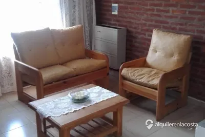 Dúplex a pasos del mar para 6 personas con parque y parrilla foto 4