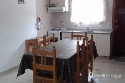 Dúplex a pasos del mar para 6 personas con parque y parrilla foto 5