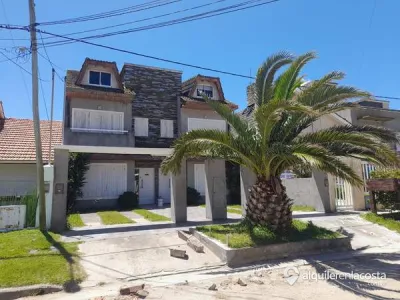Dúplex para 8 personas a 20 metros del mar en Santa Clara foto 2