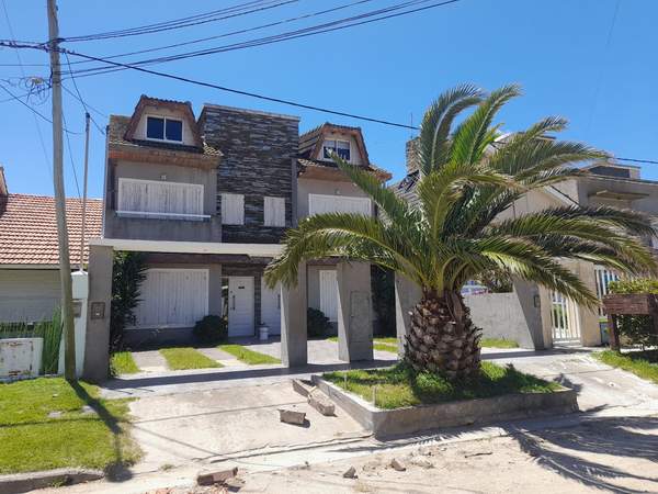 Dúplex para 8 personas a 20 metros del mar en Santa Clara miniatura 2