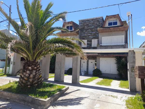 Dúplex para 8 personas a 20 metros del mar en Santa Clara miniatura 3