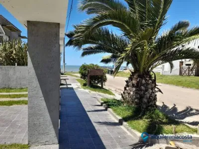 Dúplex para 8 personas a 20 metros del mar en Santa Clara foto 4