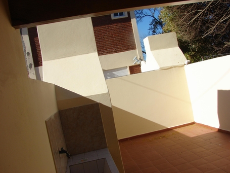 Dúplex familiar a 1 cuadra del mar y del centro comercial miniatura 4