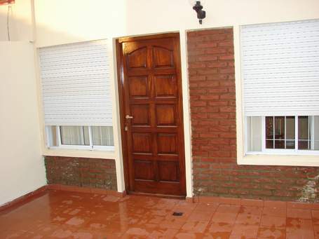 Departamento al fondo para 4 personas, a 1 cuadra del mar en Santa Clara