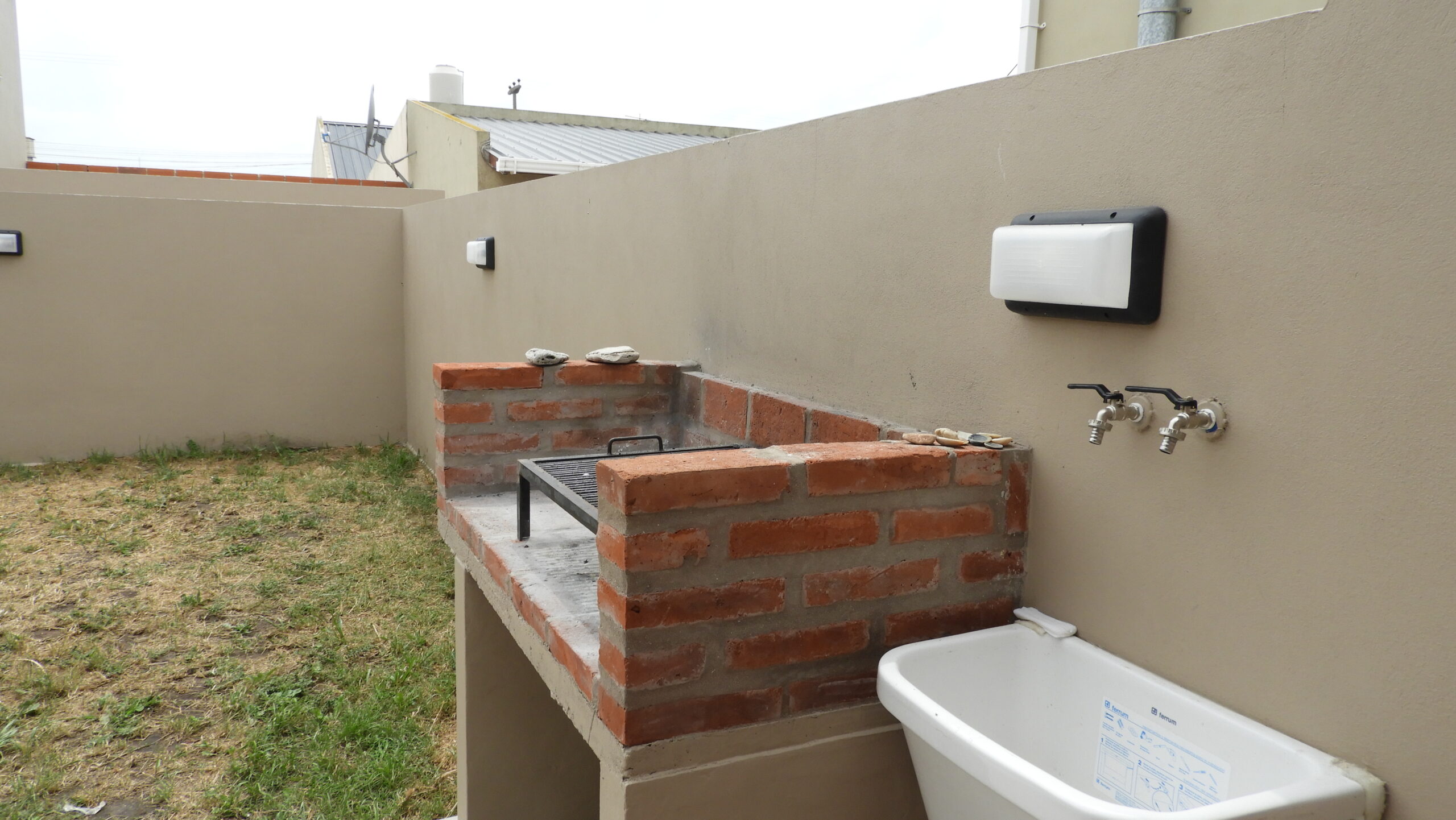 Chalet para 6 personas a 1 cuadra del mar en Santa Clara miniatura 4