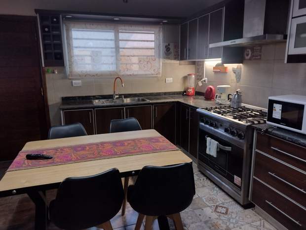 Casa al fondo privada para 4 personas con WiFi en Santa Clara miniatura 6