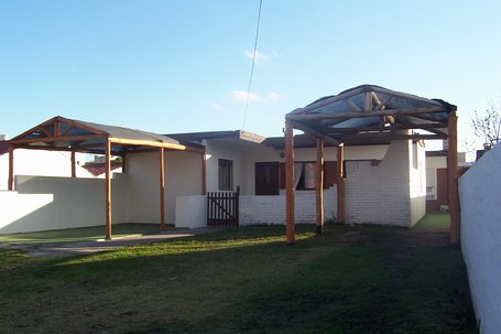 Casa americana a 50 metros del mar en Santa Clara del Mar