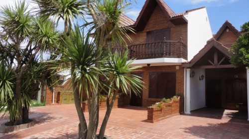 Departamento a metros del mar con vista y patio con parrilla