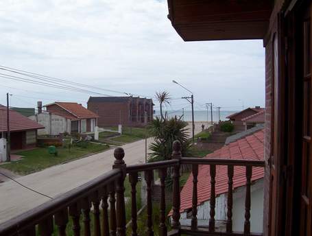 Departamento a metros del mar con vista y patio con parrilla miniatura 5