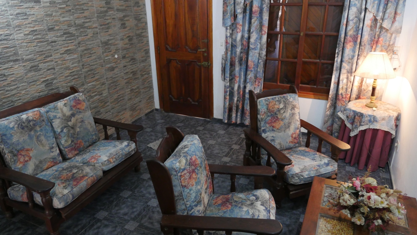 Departamento a metros del mar con vista y patio con parrilla miniatura 6