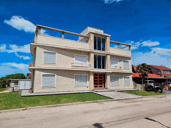 Departamentos a estrenar a 100 metros del mar en Santa Clara