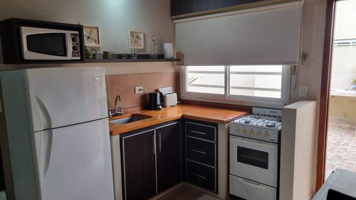 Monoambiente para 2 personas con patio y parrilla en Santa Clara del Mar miniatura 5