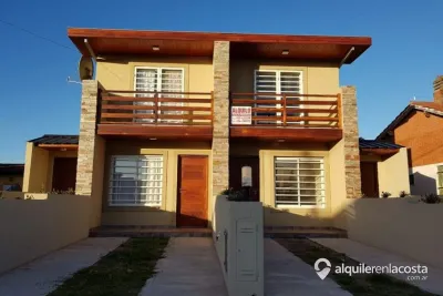 Dúplex para 4 a 6 personas a 1 cuadra del mar en Santa Clara
