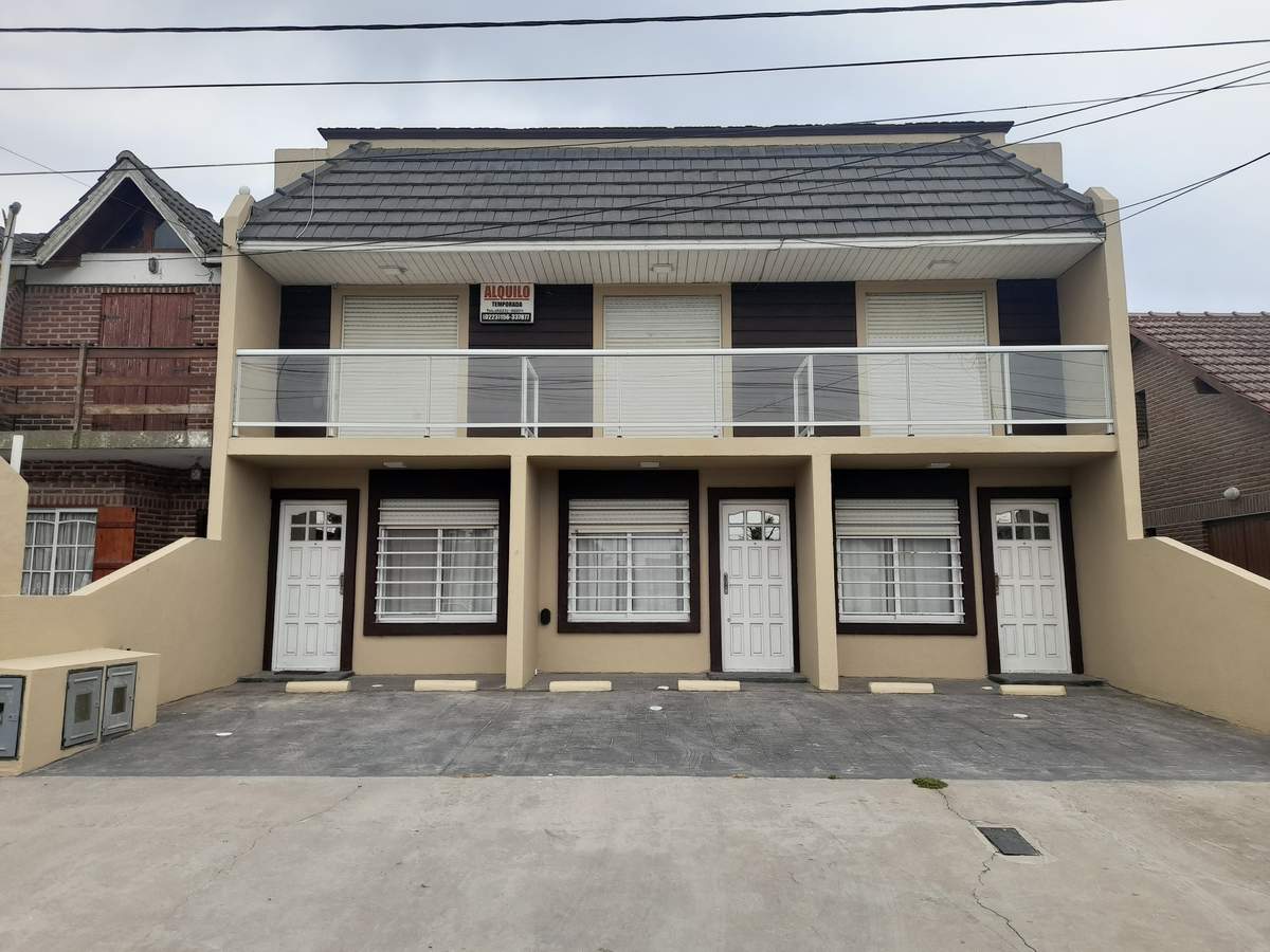 Dúplex para 4 personas con parque a 2 cuadras del mar en Santa Clara