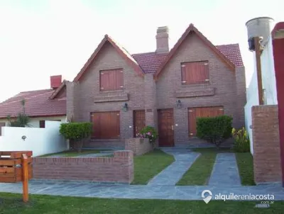 Dúplex de 2 plantas a 70 metros del mar con parque y parrilla