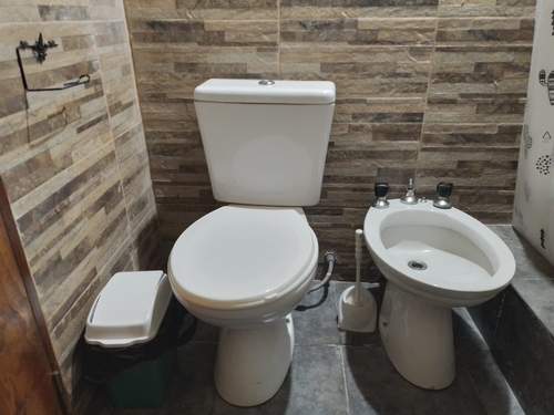 Monoambiente para 3 personas con WiFi y freezer en Santa Clara del Mar miniatura 5