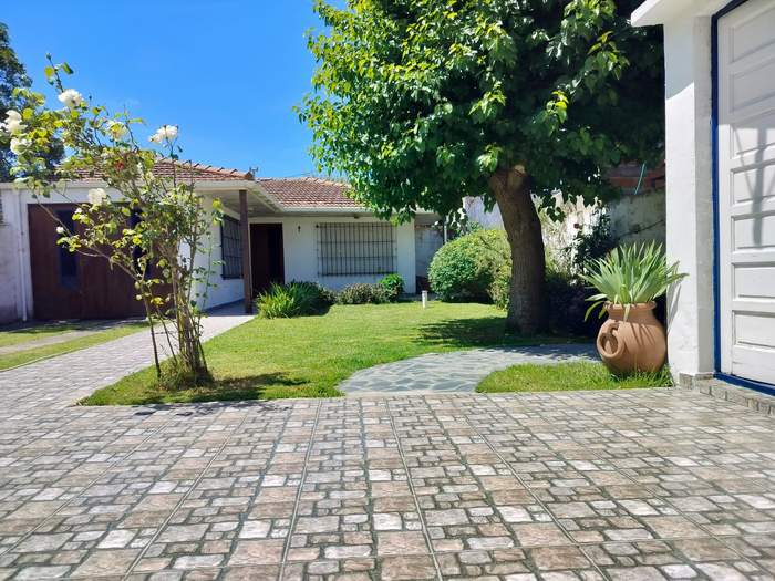 Chalet para dos familias en Santa Clara del Mar miniatura 3